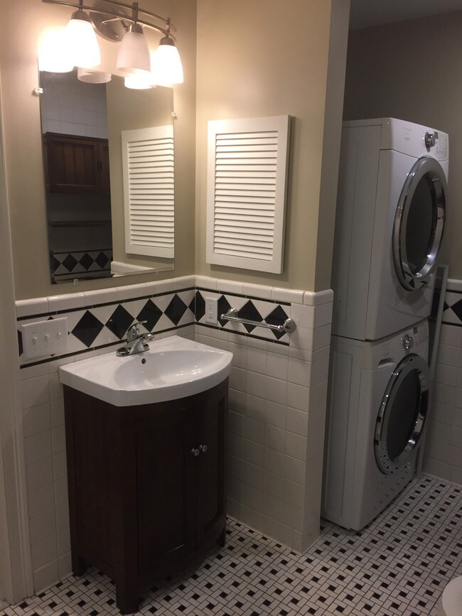 main bath - 88 N Prospect St Apartments