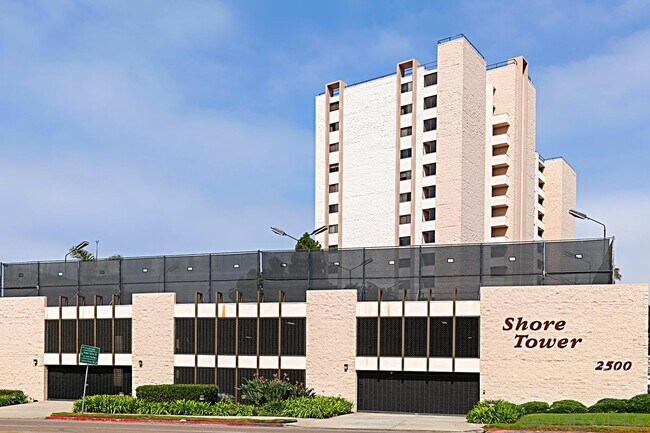 Foto del edificio - 2500 Torrey Pines Rd
