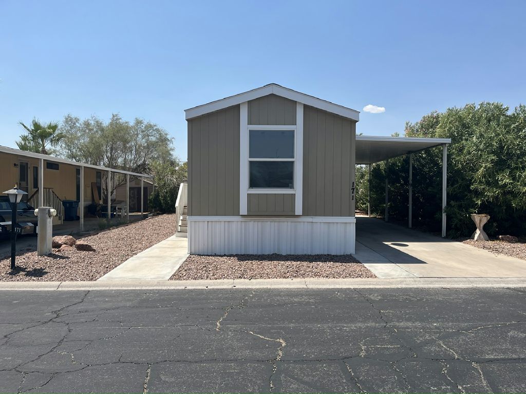 Foto del edificio - 5303 E Twain Ave