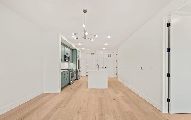 Building Photo - Don’t Miss This Beautiful 1-Bedroom