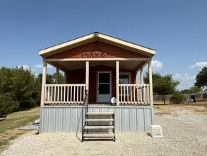 Building Photo - 3130 N Cardinal Rd