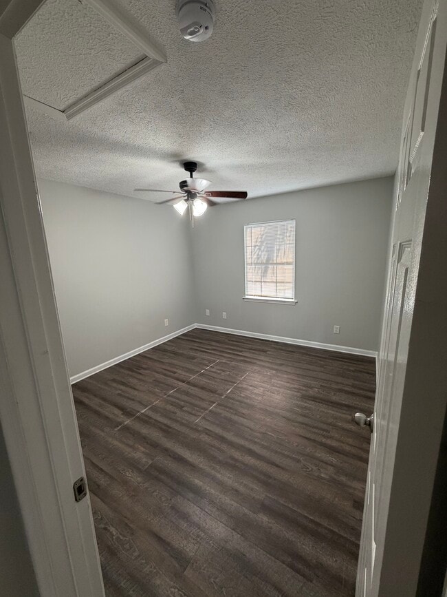 Guest bedroom - 6224 Sunset Ave