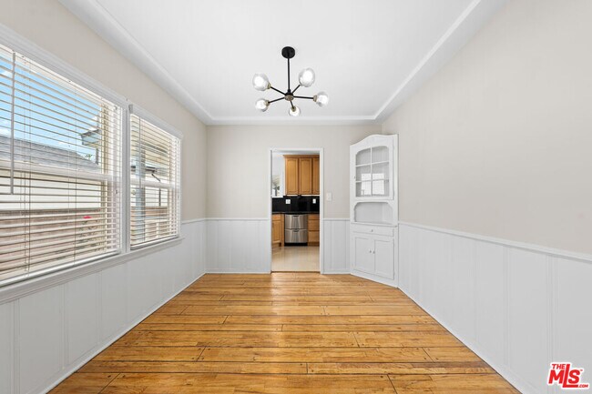 Building Photo - 2551 S Bentley Ave