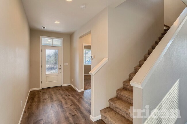 Foto del edificio - 884 Sigrist Dr E