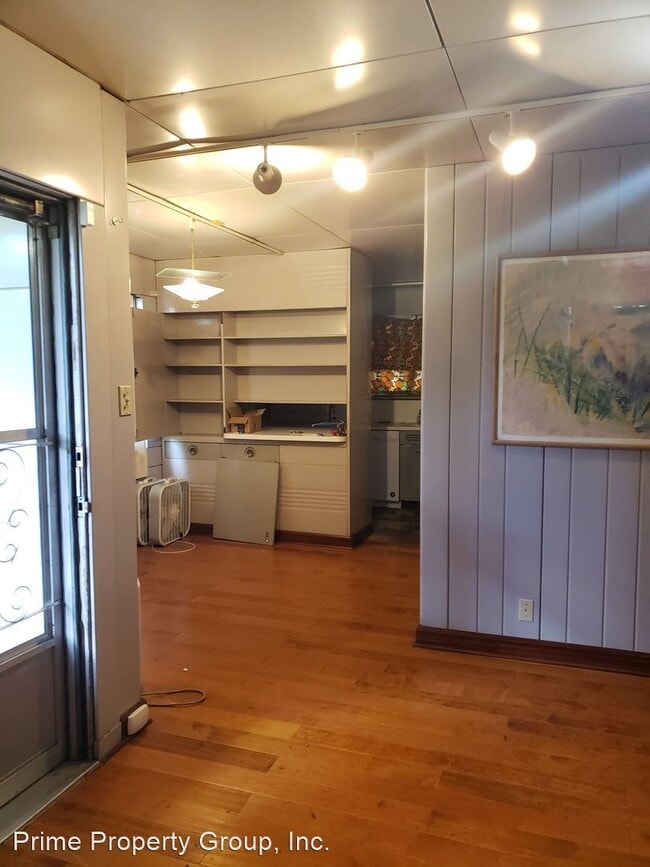 Building Photo - 2 br, 1 bath House - 1109 W Clark St