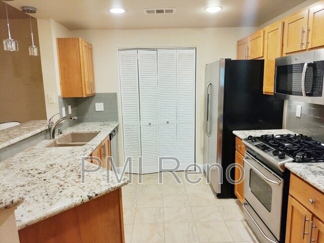 Foto del edificio - 1450 Idlewild Dr
