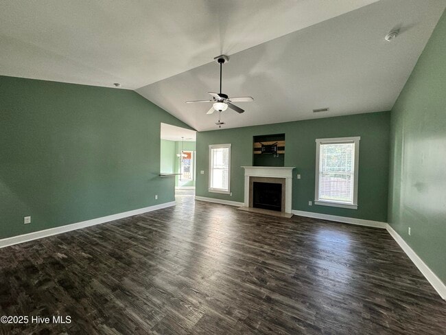 Foto del edificio - 302 Wynbrookee Ln