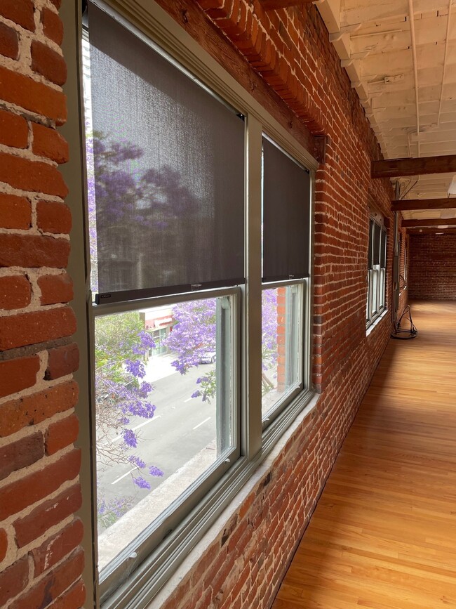 Operable Windows - 655 G St