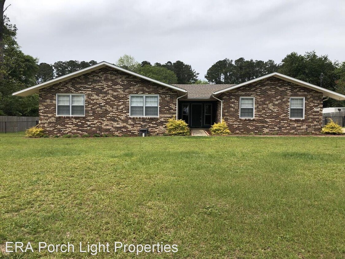 3 br, 2 bath House 4014 Woodberry Drive House Rental in Dothan, AL