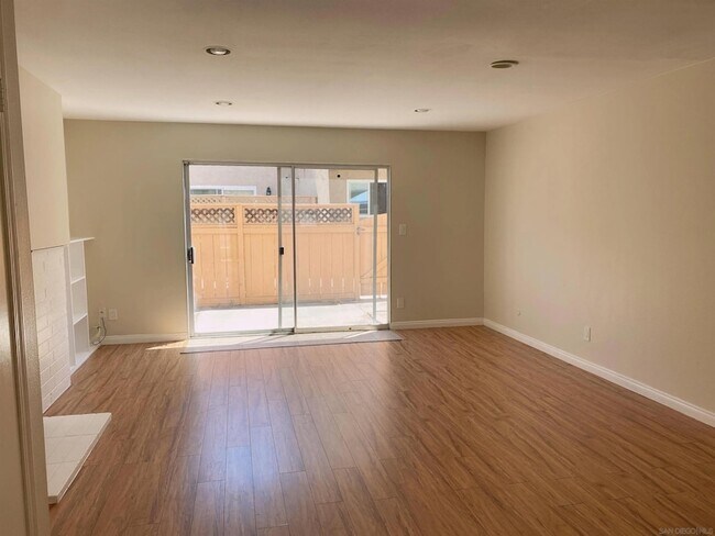 Foto del edificio - 6799 Alvarado Rd