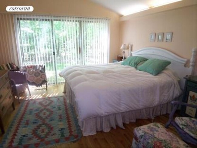 Building Photo - 158 Underwood Dr