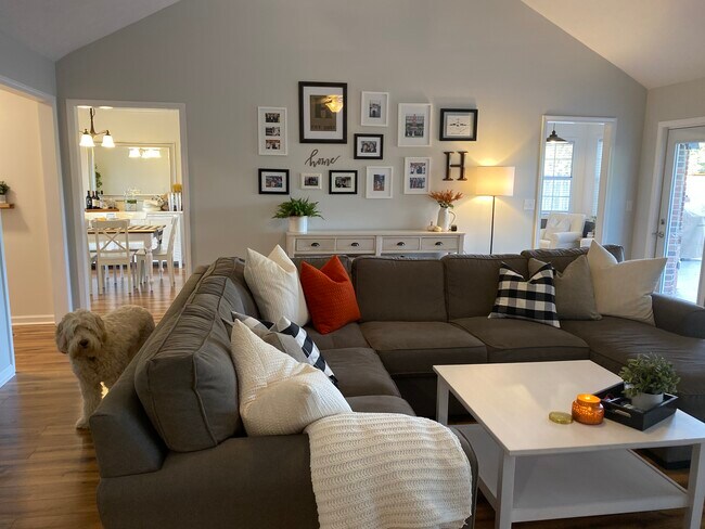 Foto del edificio - 54 N Butternut Dr