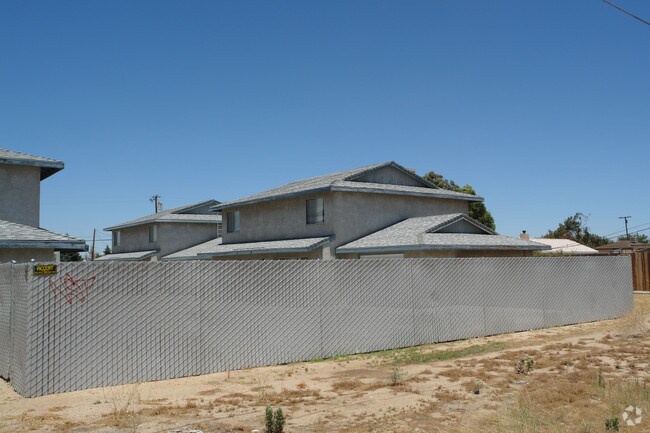 Foto del edificio - 15735 Tokay St