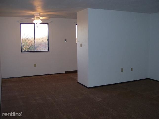 Building Photo - 153 Schwitter Ave
