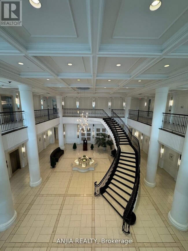 Building Photo - 25 Greenview Ave