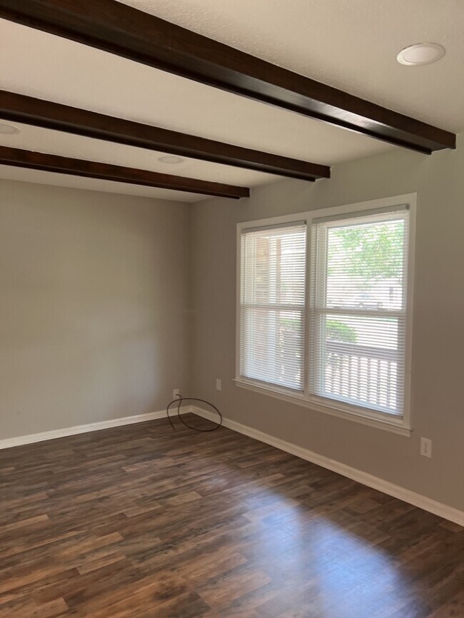 Building Photo - 4475 Kindlewood Dr. For Rent!