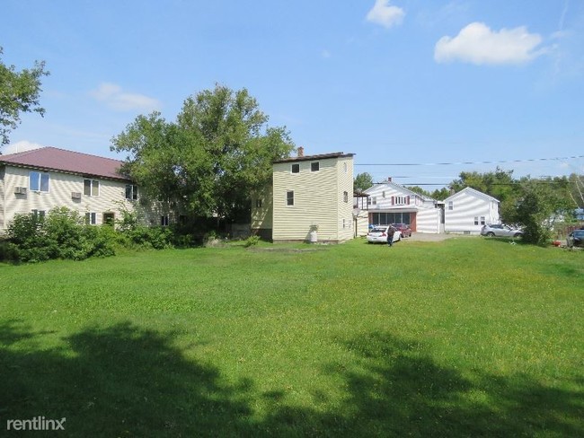 Building Photo - 1 br, 1 bath Apartment - 56 Medway St