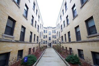 Building Photo - 436 W Belden Ave