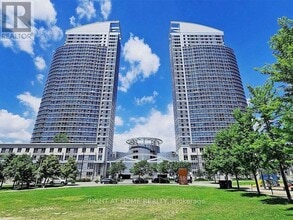 Building Photo - 36 Lee Centre Dr