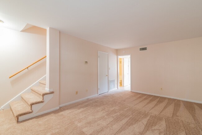 Foto del edificio - 4631 Old Lantern Way