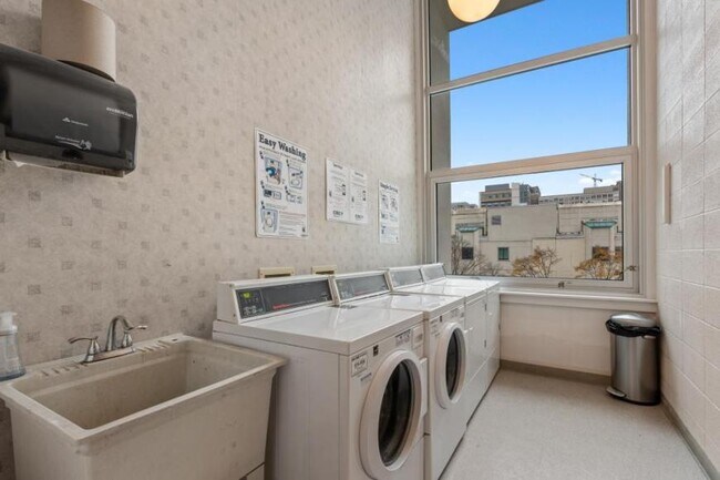 Foto del edificio - 1 bedroom in seattle WA 98101