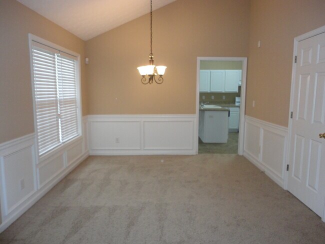 Building Photo - 725 Windsor Brook Ln