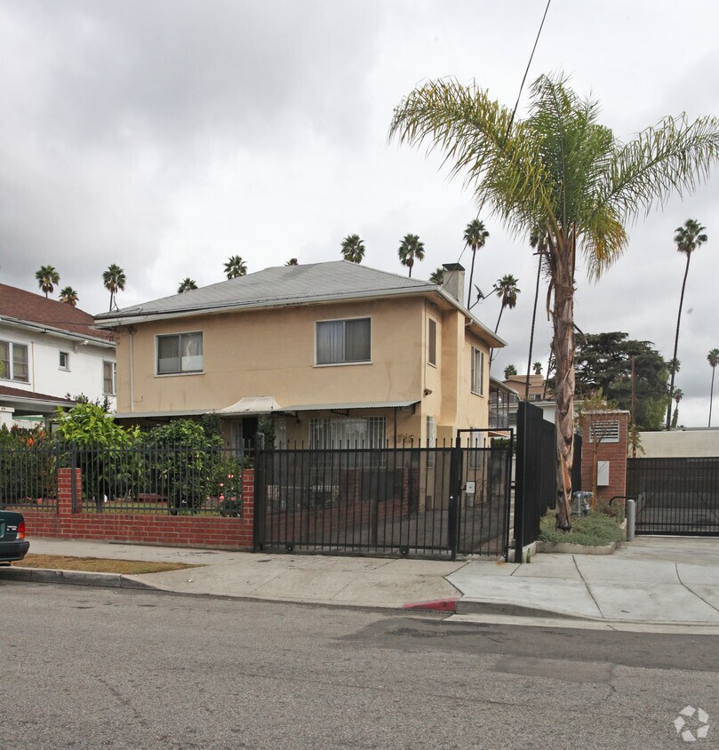 Primary Photo - 1716-1718 N Van Ness Ave