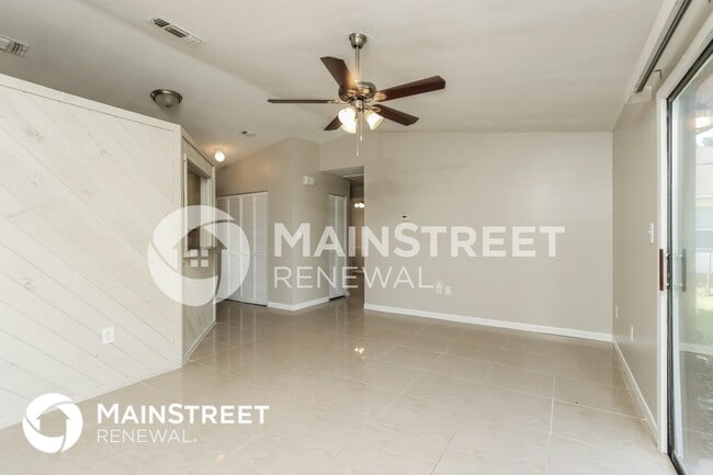 Foto del edificio - 647 Pampas St NW