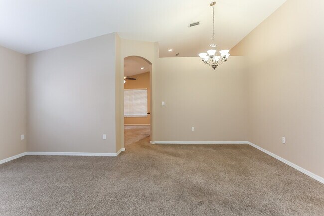 Building Photo - 1538 SE 20th Pl