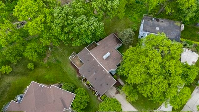 Building Photo - 1733 Camelot Dr
