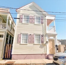 Building Photo - 8 Sires St