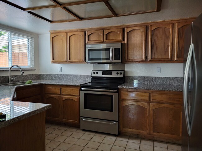 Building Photo - 7320 Gloria Dr