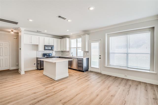 Foto del edificio - 5125 Emmeryville Ln