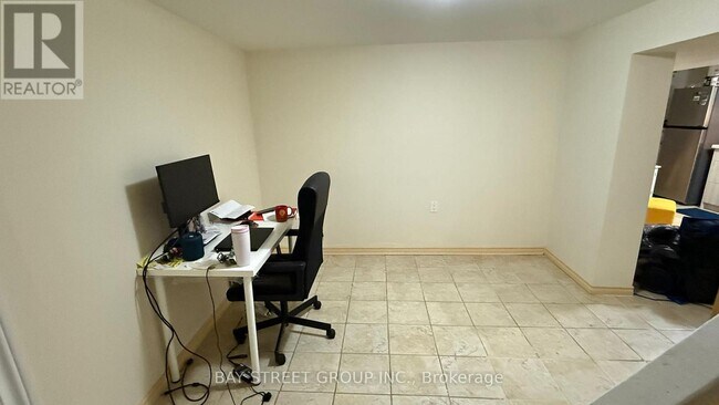 Photo du bâtiment - 657 Pharmacy Ave