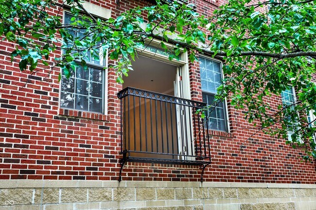 Building Photo - 219 N New Jersey St