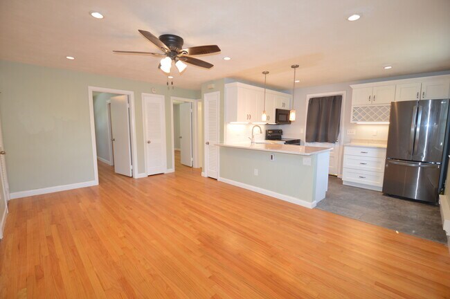 Foto del edificio - 18 Austin Ct