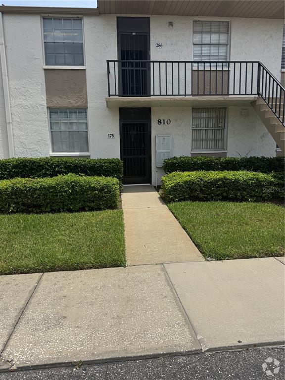 Building Photo - 810 Oakgrove Dr