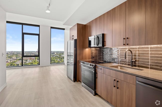Building Photo - 1051 W Van Buren St
