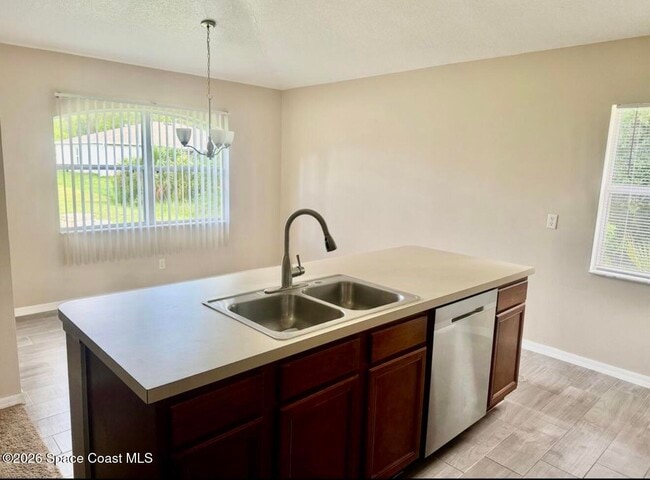 Foto del edificio - 1072 Flintlock Ave SE