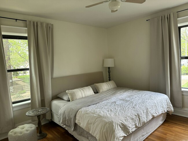 Foto del edificio - 2027-2029 Alfred Avenue, Unit 2029 B