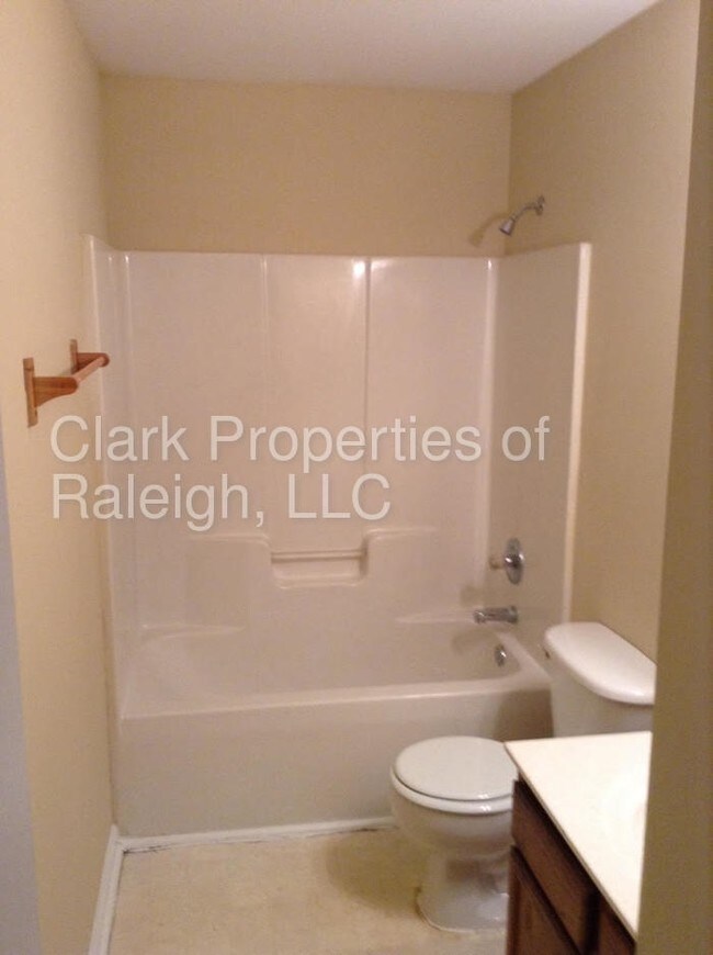 Foto del edificio - 200 N Franklin St