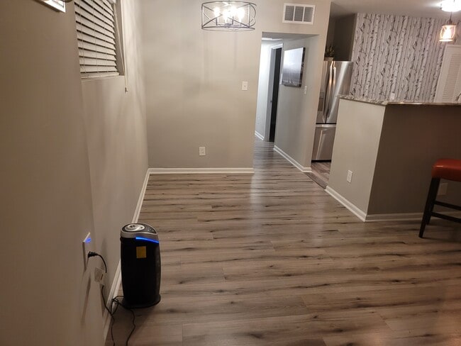 Dining room space - 91 Rumson Rd NE