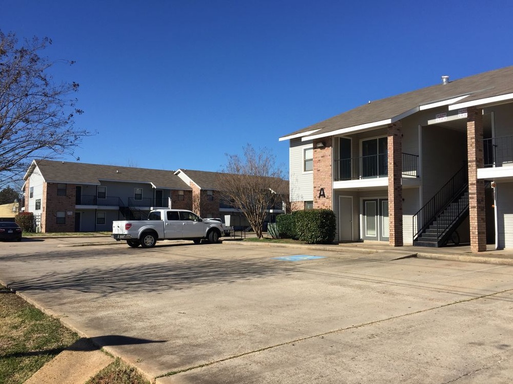 Primary Photo - North Gate Village Apartments