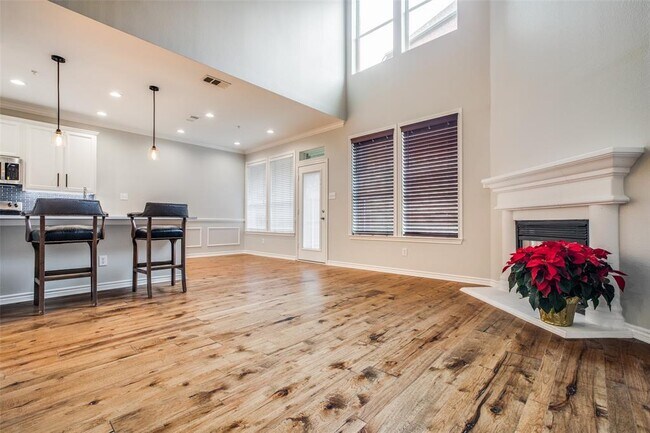 Building Photo - 7205 Verdi Way