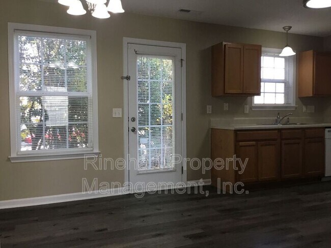 Foto del edificio - 929 Kentwood Dr