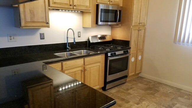 Kitchen view 2 - 1915 Ruhland Ave