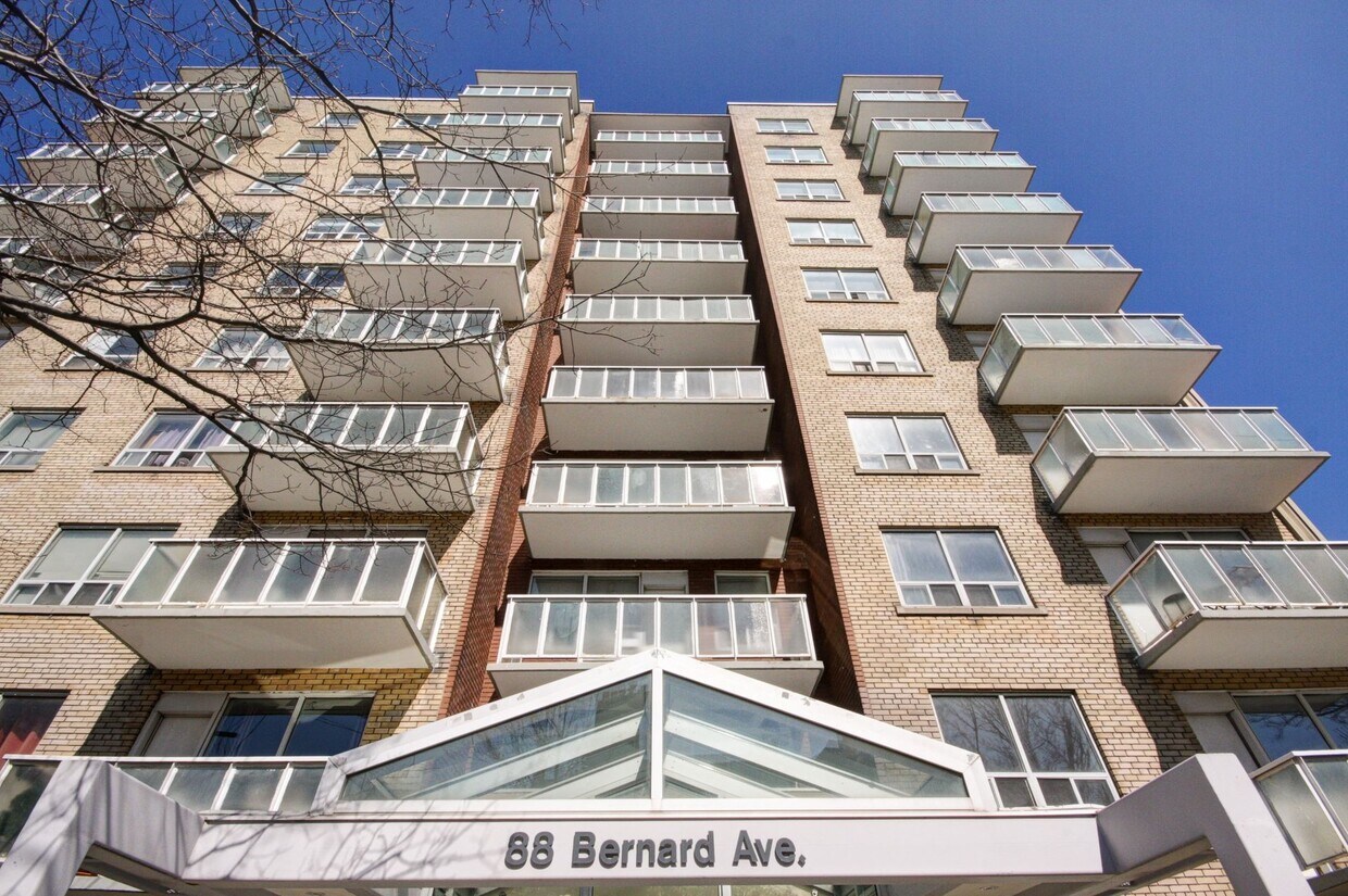 Photo du bâtiment - 88 Bernard Ave