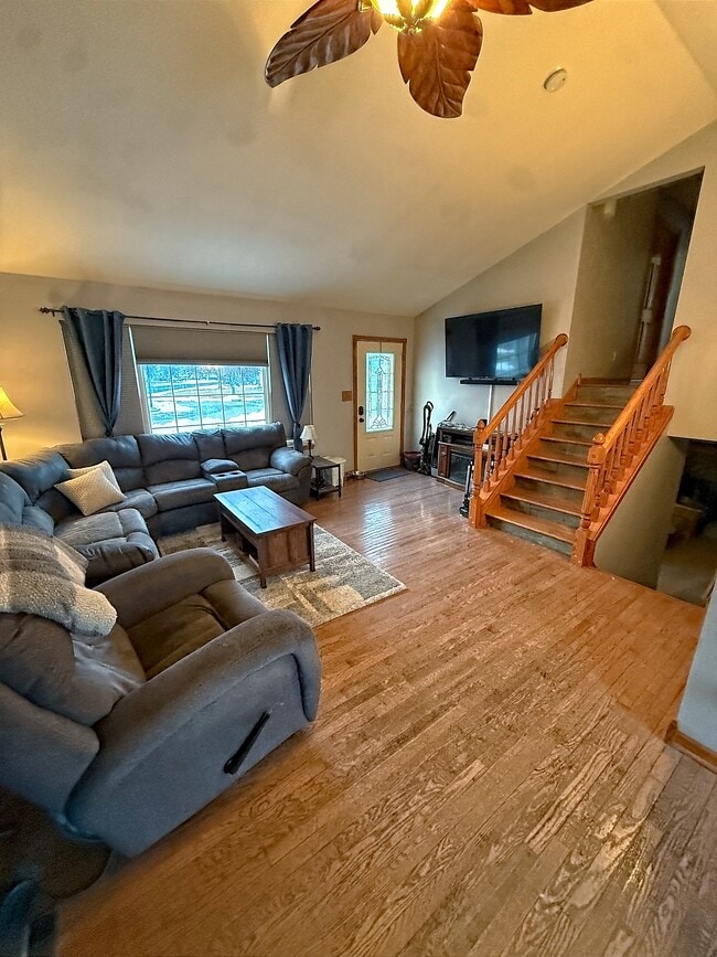 Building Photo - 236 N Middle Rd