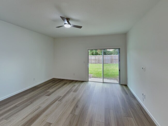 Building Photo - Base rent $1,795.00 plus $29.00 RBP Total ...