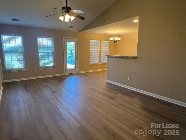 Building Photo - 110 Endicott Ct